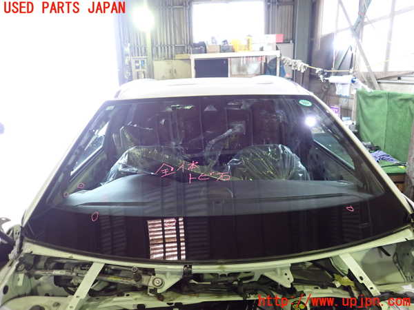 5UPJ-27161195]DSオートモビルズ ・DS 7(DS7 クロスバック)(X74AH01)フロントガラス 中古 SAINT-GOBAIN SEKURIT M451102 43R-01348_m0001.jpg