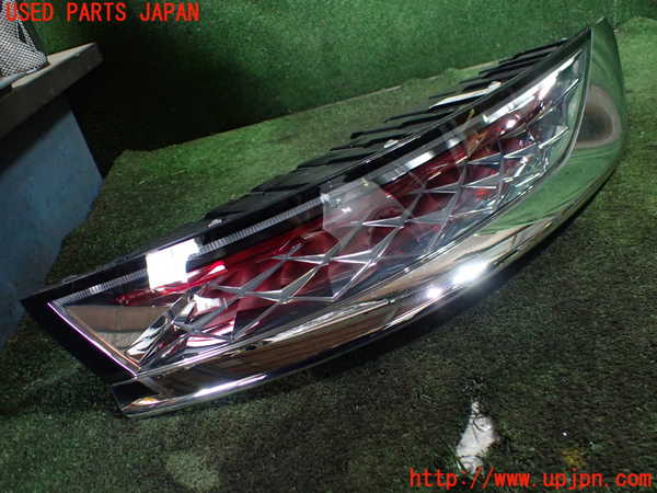 1UPJ-27161536]DSオートモビルズ ・DS 7(DS7 クロスバック)(X74AH01)左テールランプ 中古_m0001.jpg