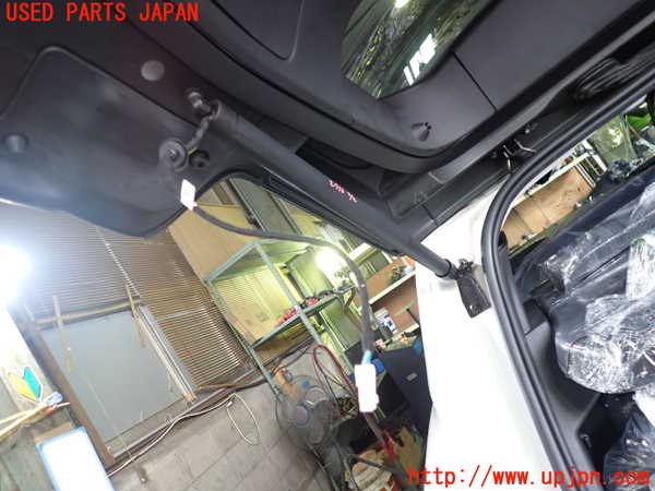1UPJ-27161584]DSオートモビルズ ・DS 7(DS7 クロスバック)(X74AH01)リアゲートダンパー 中古_m0002.jpg