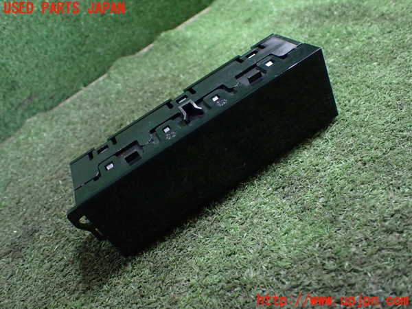 1UPJ-27166307]DSオートモビルズ ・DS 7(DS7 クロスバック)(X74AH01)スイッチ2（空調　エアコン） 中古_m0001.jpg