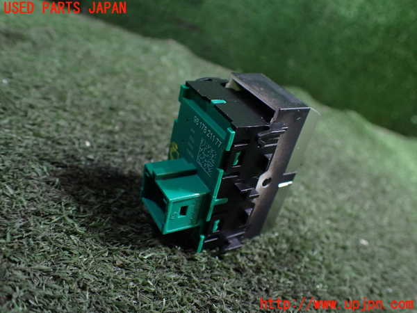 1UPJ-27166308]DSオートモビルズ ・DS 7(DS7 クロスバック)(X74AH01)スイッチ3(ドライブモード) 中古_m0002.jpg