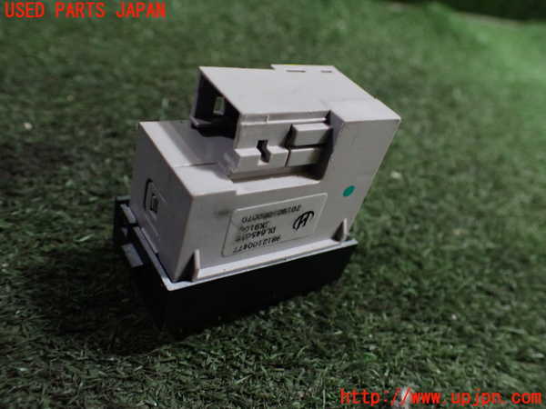 1UPJ-27166311]DSオートモビルズ ・DS 7(DS7 クロスバック)(X74AH01)スイッチ6(シートヒーター) 中古_m0002.jpg