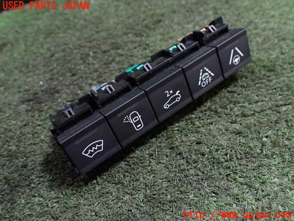 1UPJ-27166312]DSオートモビルズ ・DS 7(DS7 クロスバック)(X74AH01)スイッチ7(レーンキープ等) 中古_m0001.jpg