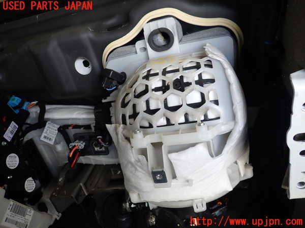 1UPJ-27166095]DSオートモビルズ ・DS 7(DS7 クロスバック)(X74AH01)ブロアファン(ブロアーファン) 中古_m0001.jpg