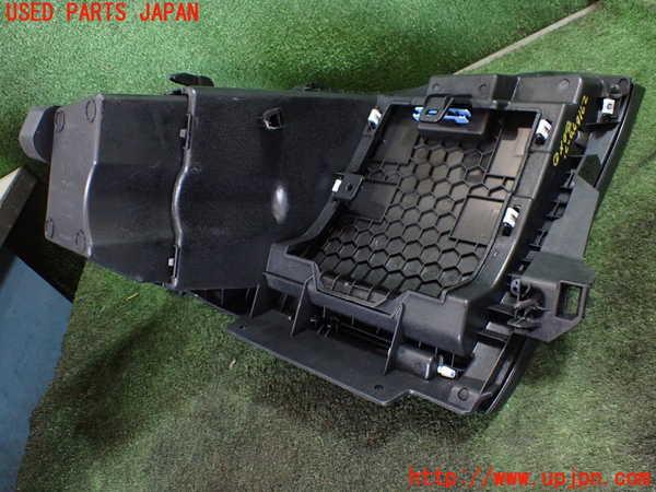 1UPJ-27167516]DSオートモビルズ ・DS 7(DS7 クロスバック)(X74AH01)グローブボックス1 中古_m0004.jpg