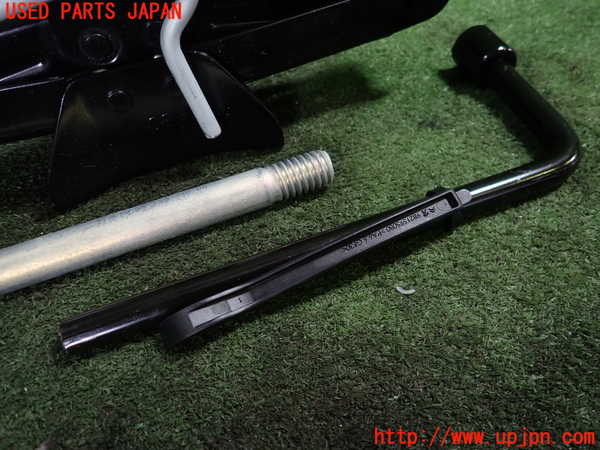 5UPJ-27167805]DSオートモビルズ ・DS 7(DS7 クロスバック)(X74AH01)車載工具 中古_m0003.jpg