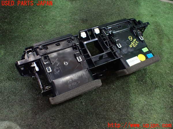 1UPJ-27167528]DSオートモビルズ ・DS 7(DS7 クロスバック)(X74AH01)エアコン吹き出し口3 中古_m0004.jpg