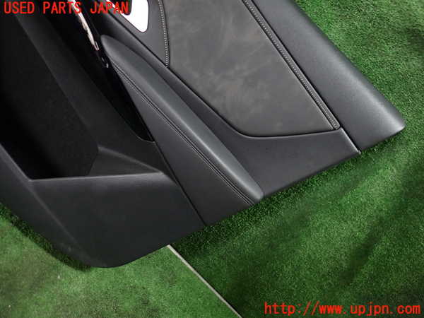 1UPJ-27161234]DSオートモビルズ ・DS 7(DS7 クロスバック)(X74AH01)右前ドア内張り 中古_m0003.jpg