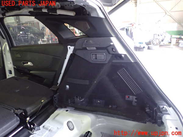 1UPJ-27167675]DSオートモビルズ ・DS 7(DS7 クロスバック)(X74AH01)右リアピラートリム 中古_m0001.jpg
