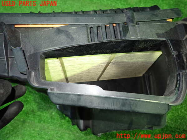 5UPJ-27172560]BMW ミニ(MINI)クーパー クラブマン F54(LV15M)エアクリーナーボックス 中古_m0003.jpg