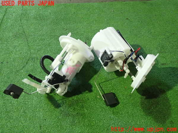 1UPJ-27182510]ベンツ C180 クーペ C204(204349)燃料ポンプ 中古_m0003.jpg