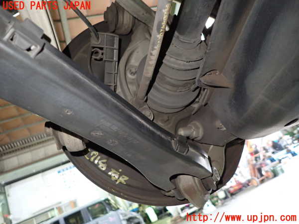 1UPJ-27184300]ベンツ C180 クーペ C204(204349)右リアナックルハブ 中古_m0001.jpg