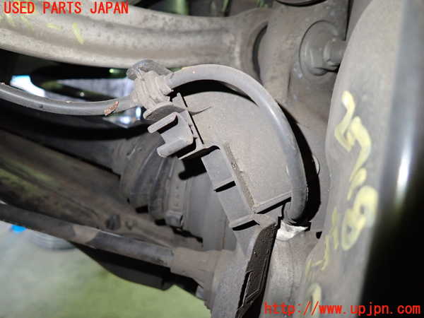 1UPJ-27184305]ベンツ C180 クーペ C204(204349)左リアナックルハブ 中古_m0002.jpg