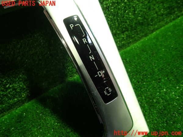 1UPJ-27186306]ベンツ C180 クーペ C204(204349)スイッチ1 (シフト周り) 中古_m0002.jpg