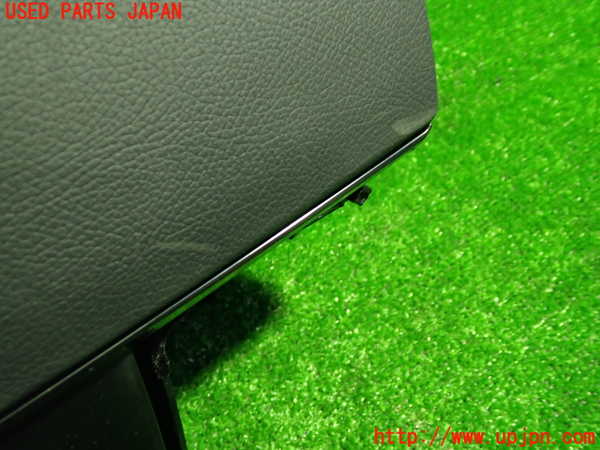 1UPJ-27187516]ベンツ C180 クーペ C204(204349)グローブボックス1 中古_m0002.jpg