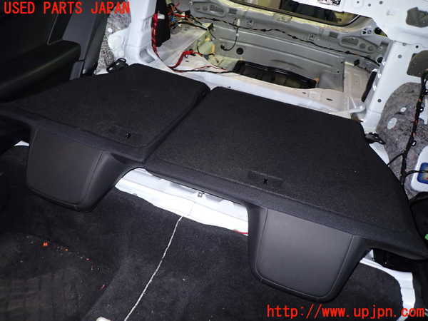 1UPJ-27187385]ベンツ C180 クーペ C204(204349)リアシート 中古_m0002.jpg
