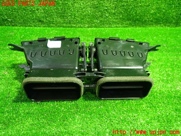 1UPJ-27187528]ベンツ C180 クーペ C204(204349)エアコン吹き出し口3 (真中) 中古_m0002.jpg