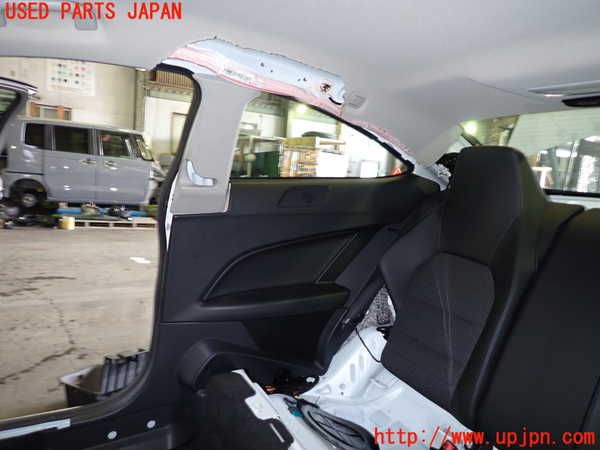 1UPJ-27187675]ベンツ C180 クーペ C204(204349)右リアピラートリム 中古_m0001.jpg