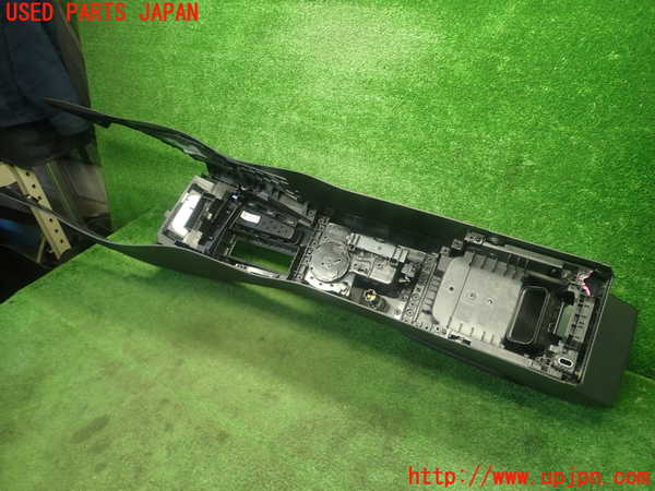 5UPJ-27197540]VW ゴルフ(CDDLA)センターコンソール ジャンク部品取り_m0004.jpg