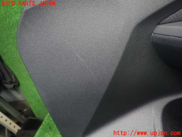 1UPJ-27191234]VW ゴルフ(CDDLA)右前ドア内張り 中古_m0003.jpg