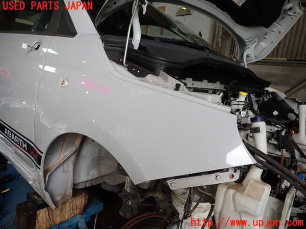 1UPJ-27201080]アバルト・500(312142)右前フェンダー 中古_m0002.jpg