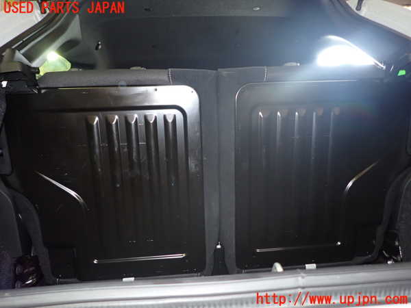 1UPJ-27207385]アバルト・500(312142)リアシート 中古_m0005.jpg