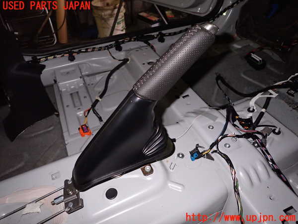 5UPJ-27207550]アバルト・500(312142)サイドブレーキレバー 中古_m0002.jpg