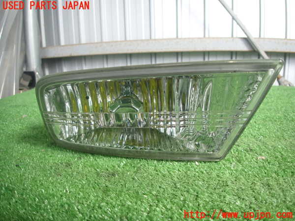 2UPJ-27211180]クラウン エステート(JZS171W)右フォグ 中古_m0001.jpg