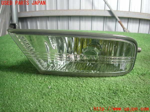 2UPJ-27211182]クラウン エステート(JZS171W)左フォグ 中古_m0001.jpg