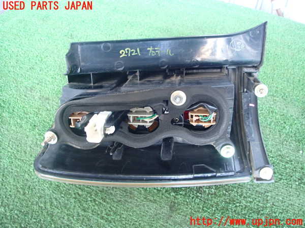 2UPJ-27211530]クラウン エステート(JZS171W)右テールランプ 【ジャンク品】 中古_m0002.jpg