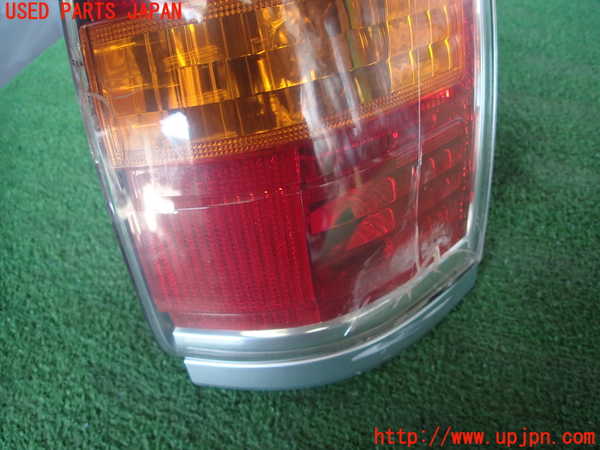 2UPJ-27211530]クラウン エステート(JZS171W)右テールランプ 【ジャンク品】 中古_m0004.jpg