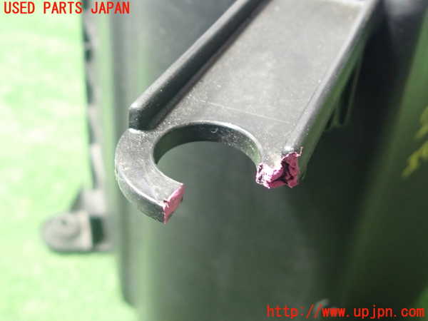 2UPJ-27212560]クラウン エステート(JZS171W)エアクリーナーボックス 中古_m0003.jpg