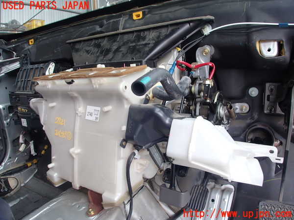 2UPJ-27216081]クラウン エステート(JZS171W)エバポレーター1 中古_m0003.jpg