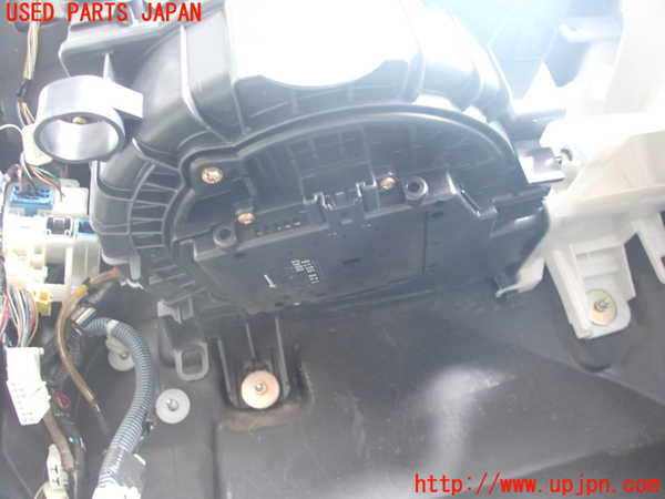 2UPJ-27216095]クラウン エステート(JZS171W)ブロアファン(ブロアーファン) 中古_m0002.jpg