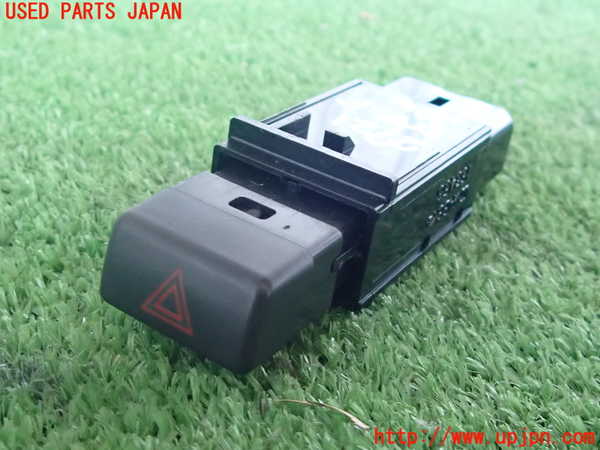 2UPJ-27216290]クラウン エステート(JZS171W)ハザードスイッチ 中古_m0001.jpg