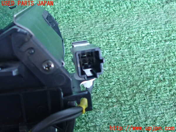 2UPJ-27217821]クラウン エステート(JZS171W)灰皿1 中古_m0004.jpg