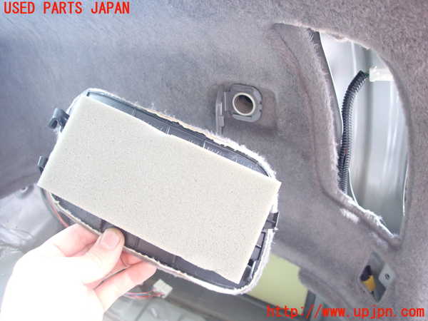 2UPJ-27217675]クラウン エステート(JZS171W)右リアピラートリム 中古_m0005.jpg