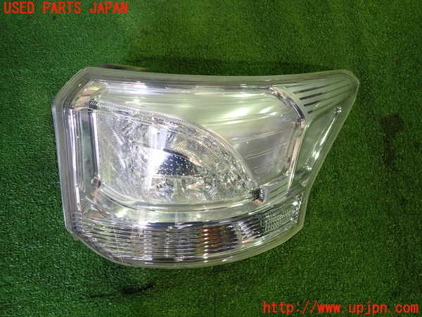 2UPJ-27221530]アウトランダーPHEV(GG2W)右テールランプ 中古_m0001.jpg