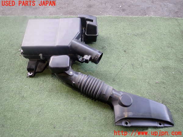 2UPJ-27222560]アウトランダーPHEV(GG2W)エアクリーナーボックス 中古_m0001.jpg
