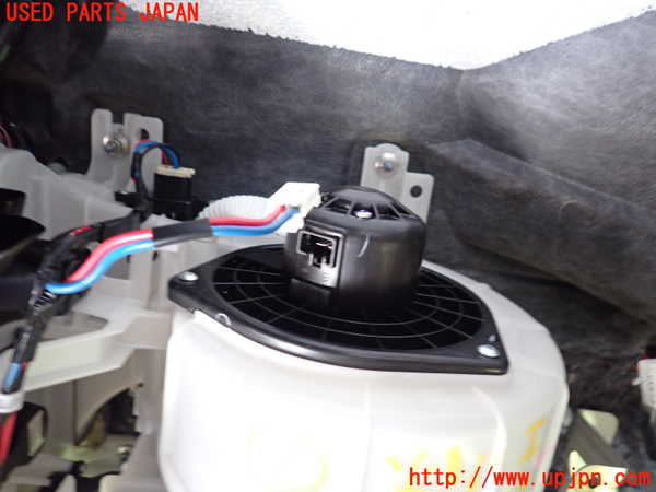 2UPJ-27226081]アウトランダーPHEV(GG2W)エバポレーター1 中古_m0002.jpg