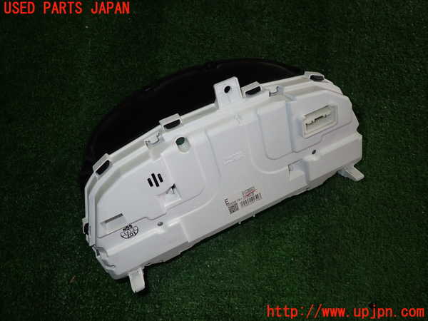 2UPJ-27226170]アウトランダーPHEV(GG2W)スピードメーター 中古_m0002.jpg