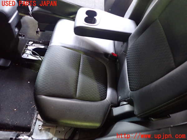 2UPJ-27227175]アウトランダーPHEV(GG2W)左2列目シート 中古_m0002.jpg