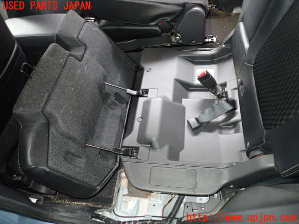 2UPJ-27227175]アウトランダーPHEV(GG2W)左2列目シート 中古_m0003.jpg