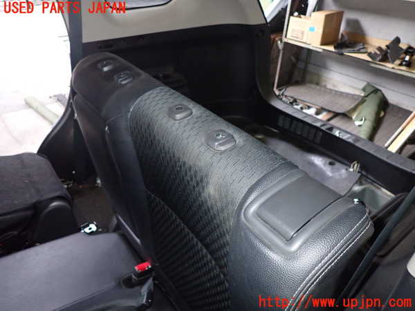2UPJ-27227175]アウトランダーPHEV(GG2W)左2列目シート 中古_m0004.jpg