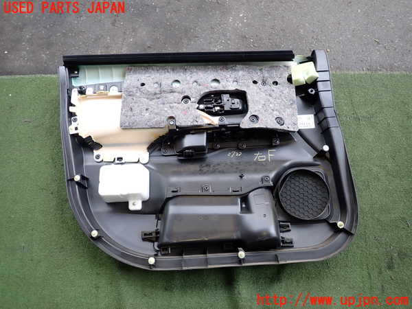 2UPJ-27221234]アウトランダーPHEV(GG2W)右前ドア内張り 中古_m0004.jpg
