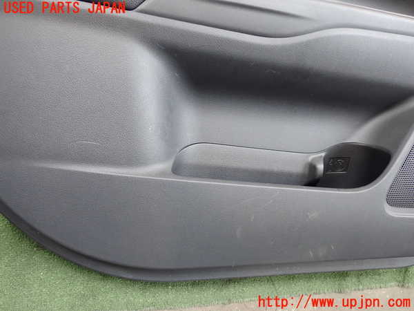 2UPJ-27221264]アウトランダーPHEV(GG2W)左前ドア内張り 中古_m0002.jpg