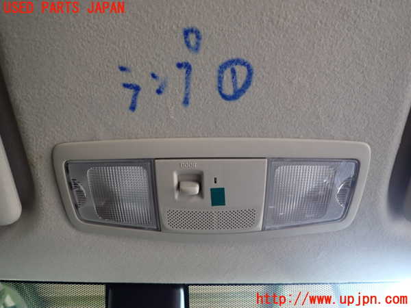 2UPJ-27226411]アウトランダーPHEV(GG2W)ルームランプ1 1列目 中古_m0001.jpg