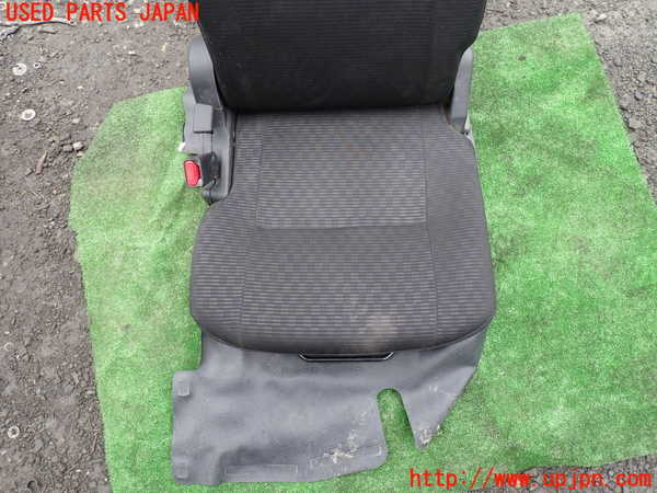 5UPJ-27247065]ハイゼット カーゴ(S700V)助手席シート 中古_m0003.jpg