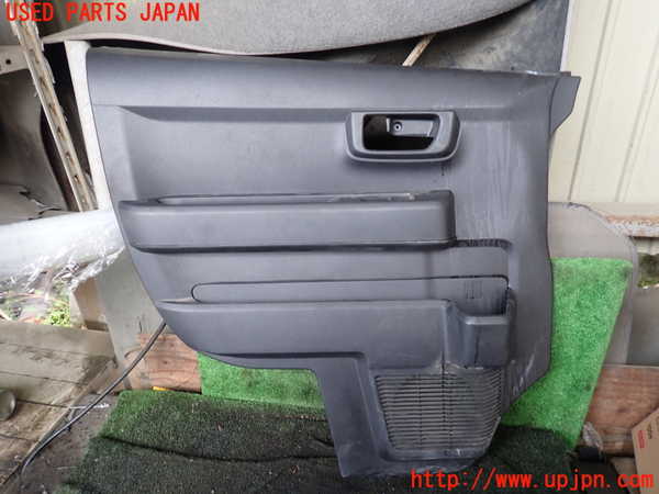 1UPJ-27241264]ハイゼット カーゴ(S700V)左前ドア内張り 中古_m0001.jpg