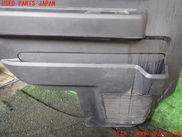 1UPJ-27241264]ハイゼット カーゴ(S700V)左前ドア内張り 中古_m0003.jpg